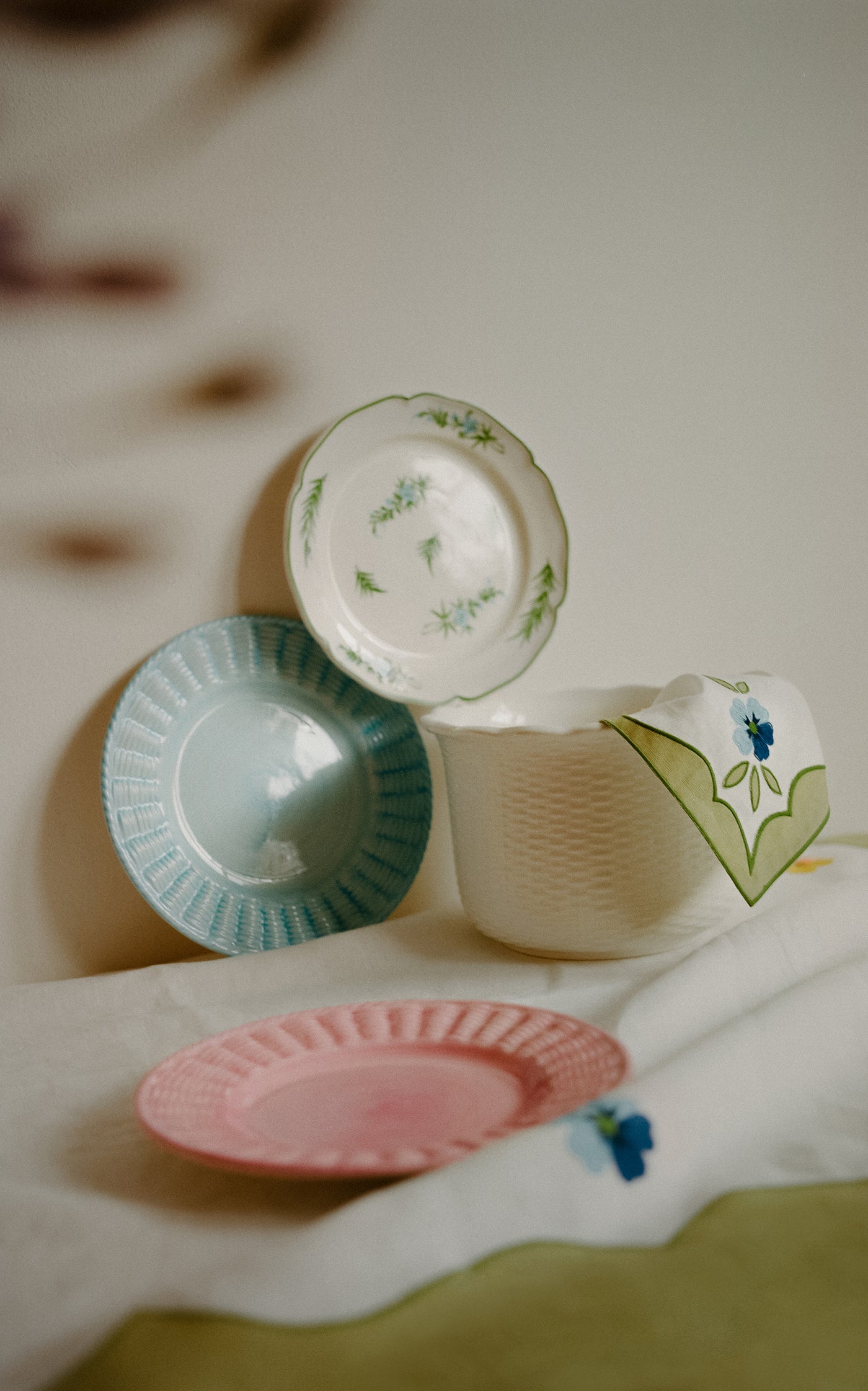 Set-Of-Four Hand-Painted Ceramic Wicker Dinner Plates
