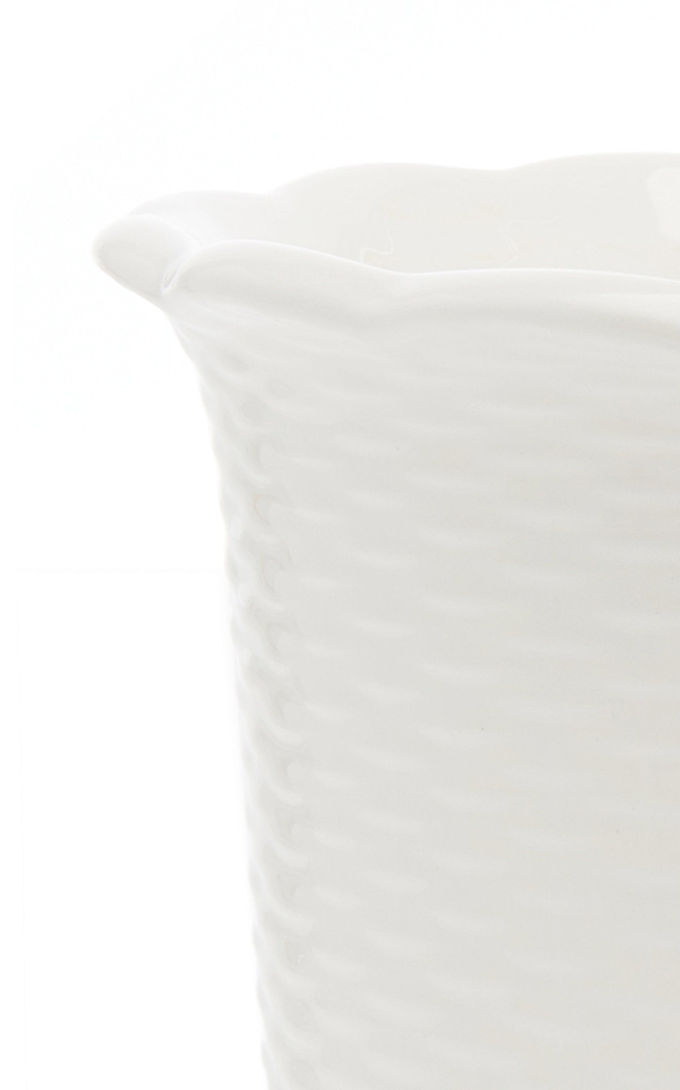 Scalloped Ceramic Wicker Cachepot