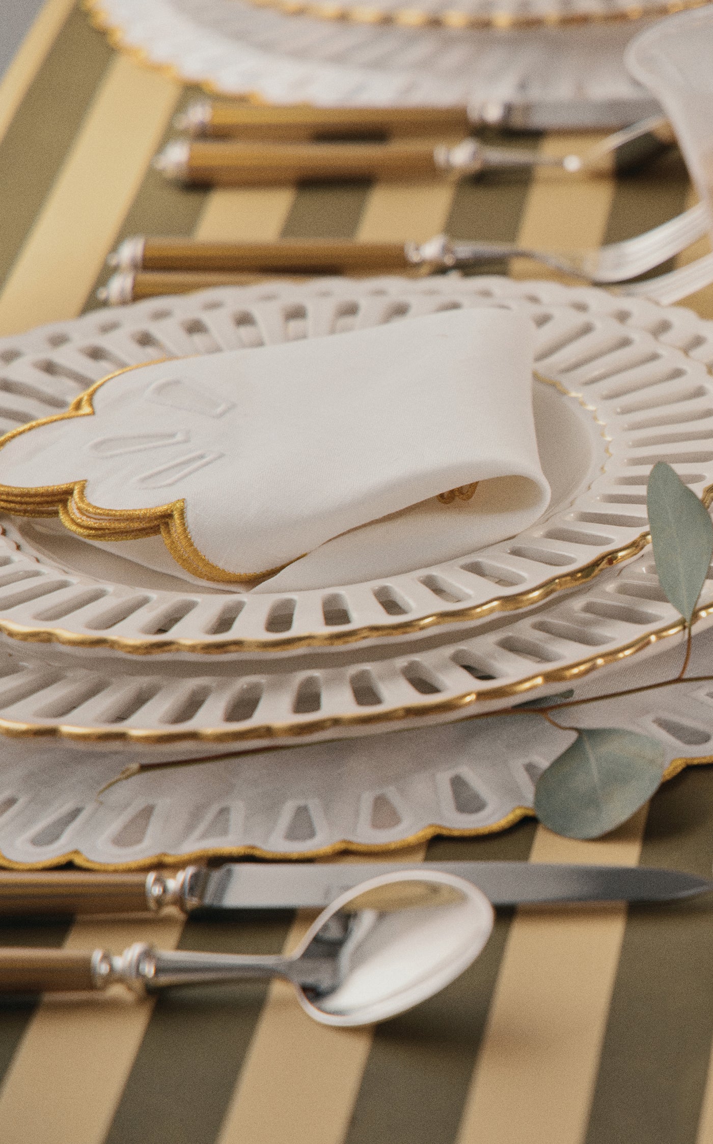 Set-of-Four Organza-Appliquéd Linen Cocktail Napkins