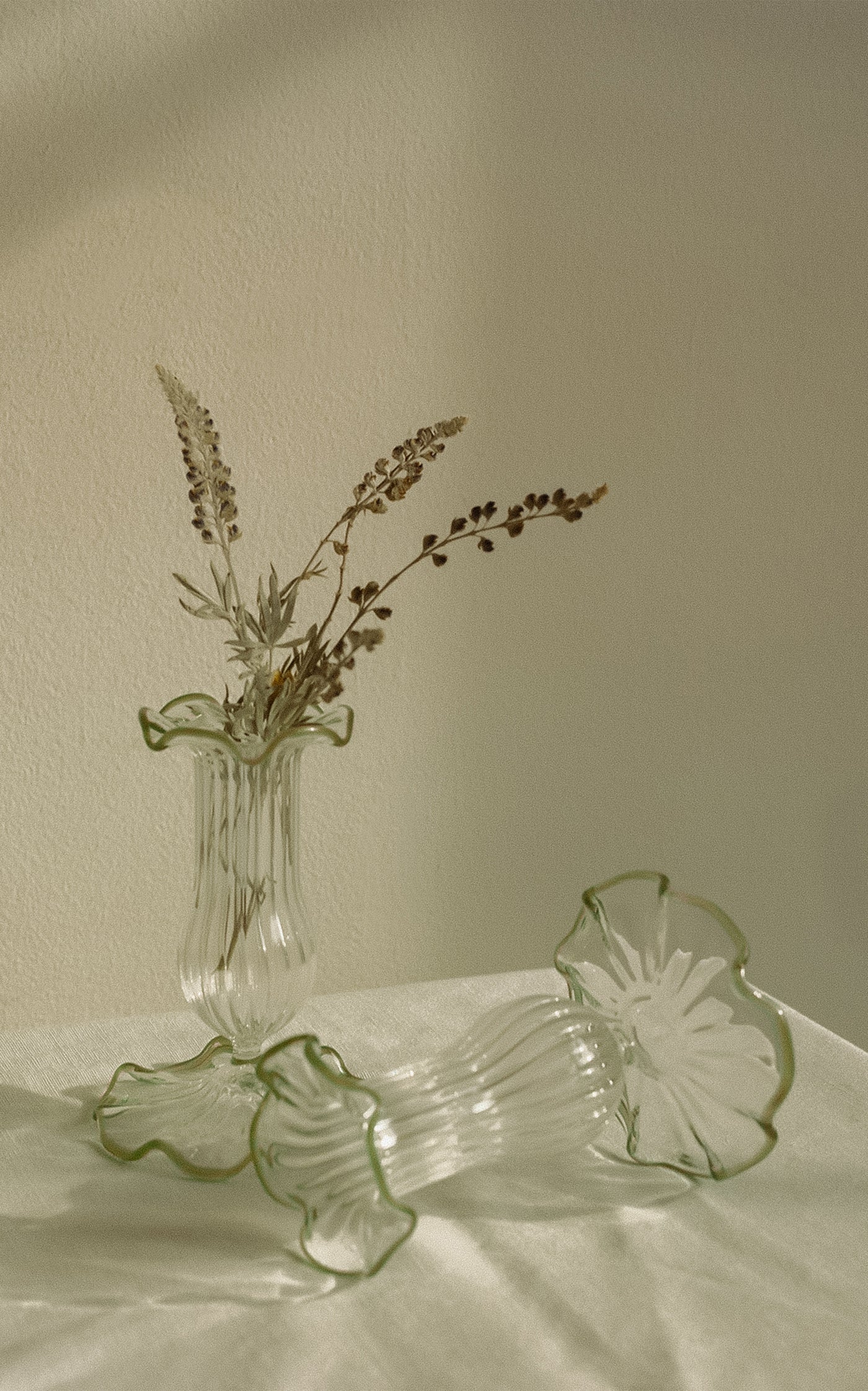 Set-Of-Two Small Scalloped Glass Candle Sticks