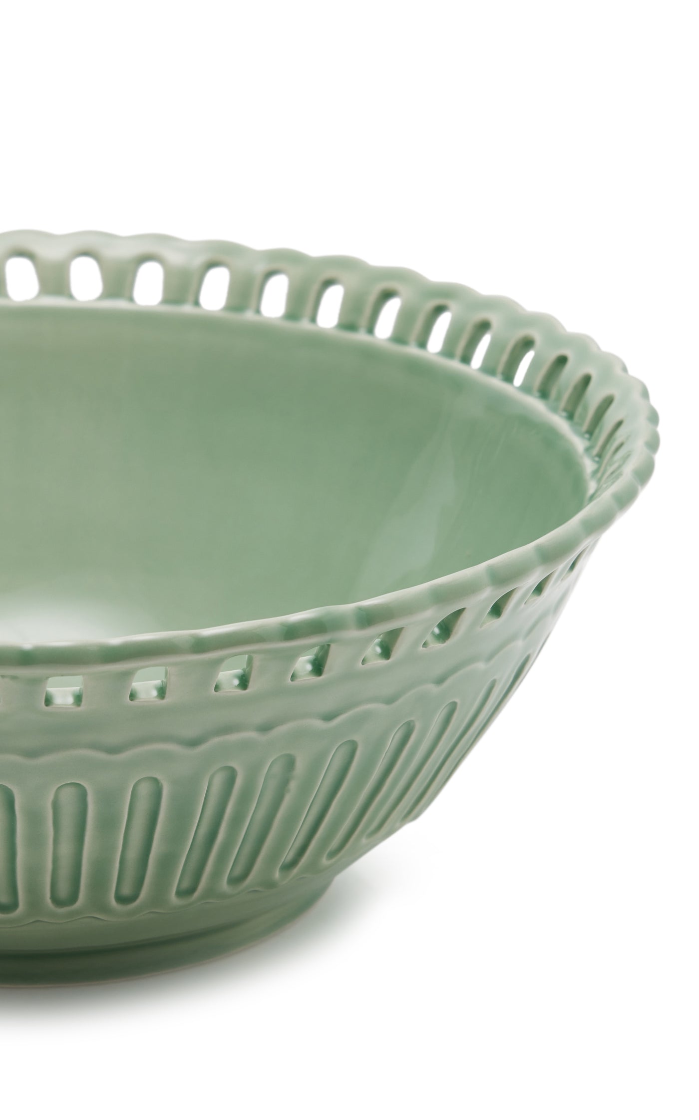 Large Balconata Creamware Salad Bowl