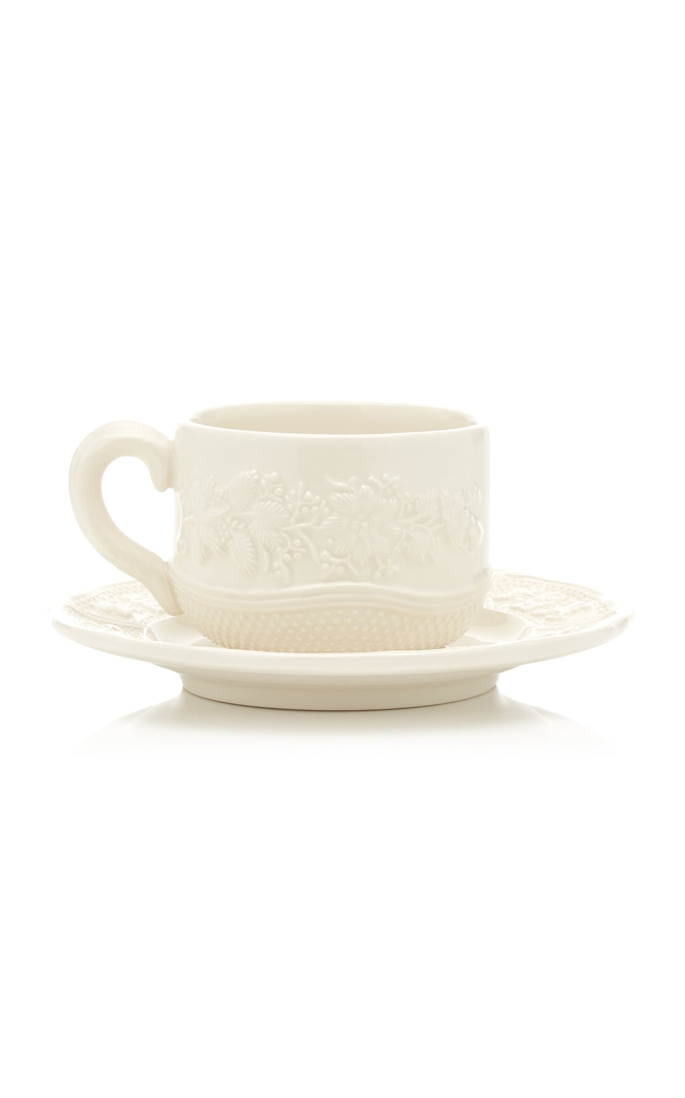Set-of-Four Relief and Doot Earthenware Teacup and Saucer Set