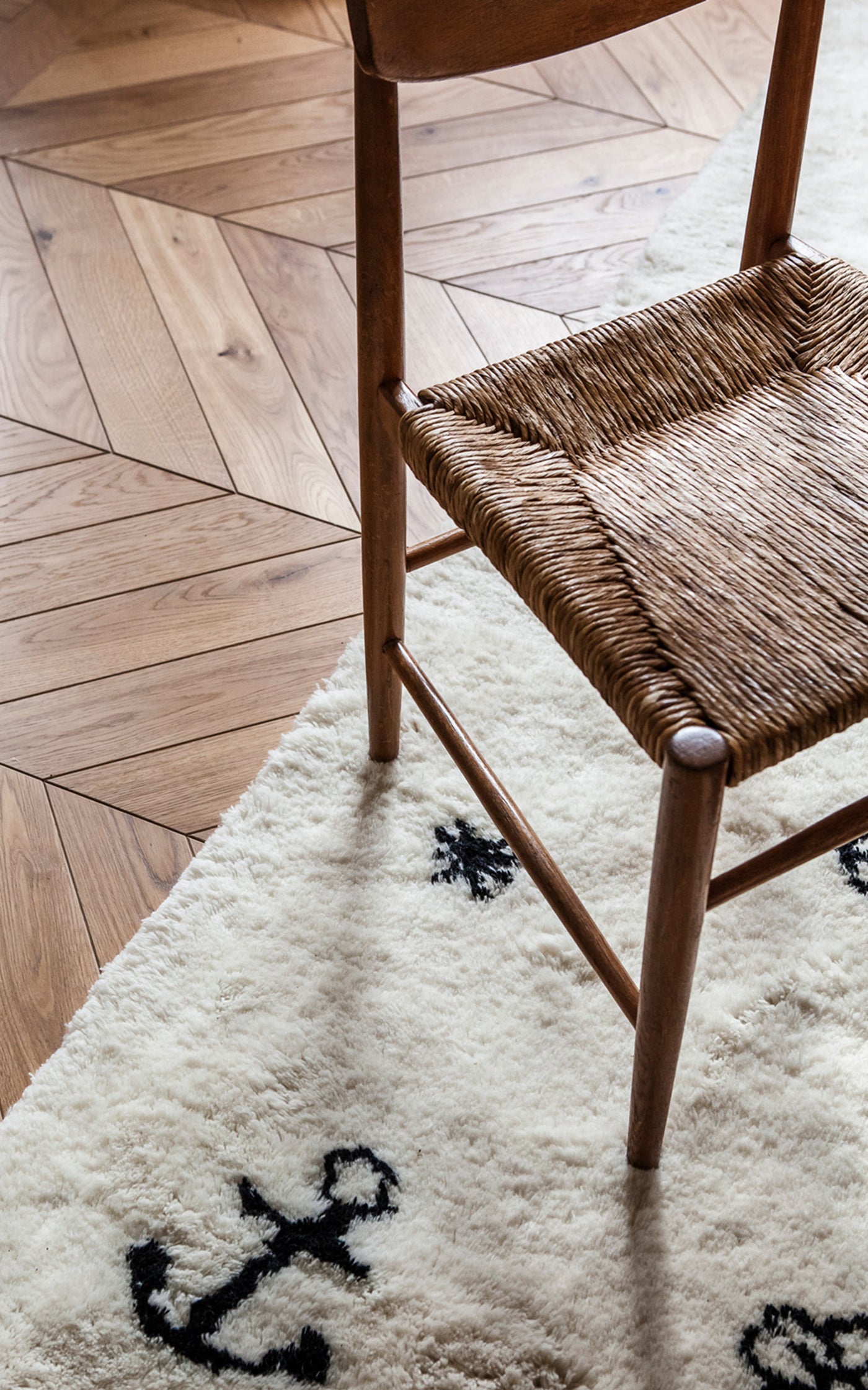 Nomad by Nordic Knots, Shaggy Area Rug in Cream, Size 5' X 8'