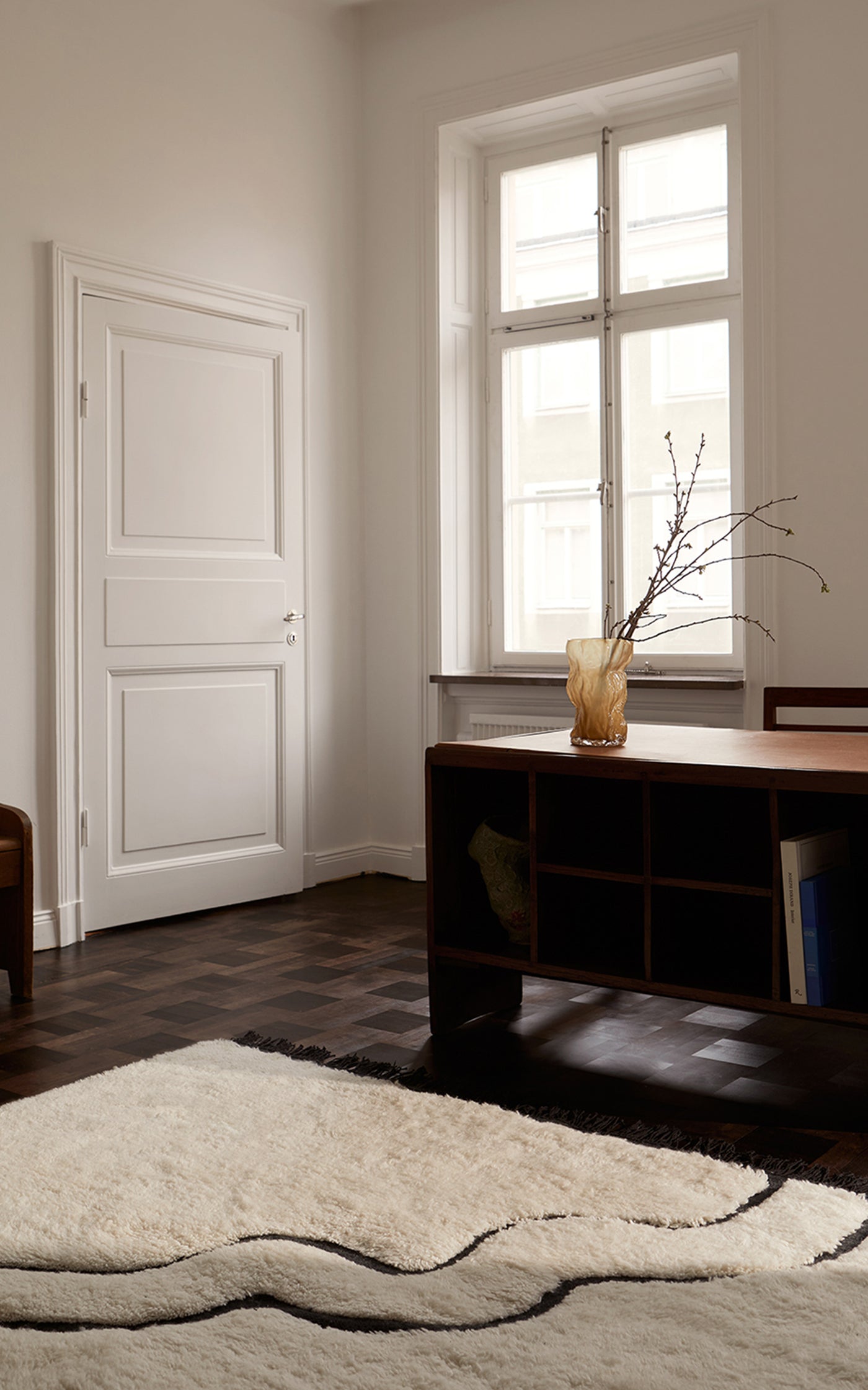 River by Nordic Knots, Shaggy Area Rug in Mud White, Size 6' X 9'