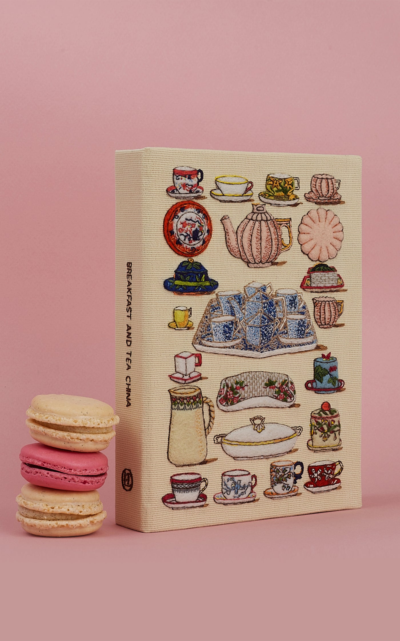 V&A Breakfast And Tea Book Clutch