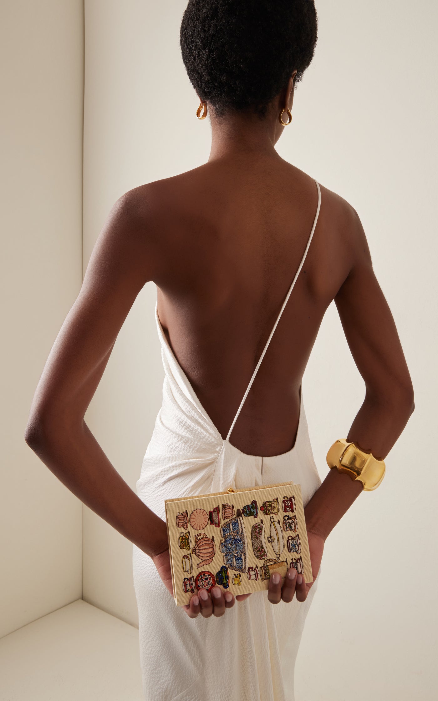 V&A Breakfast And Tea Book Clutch
