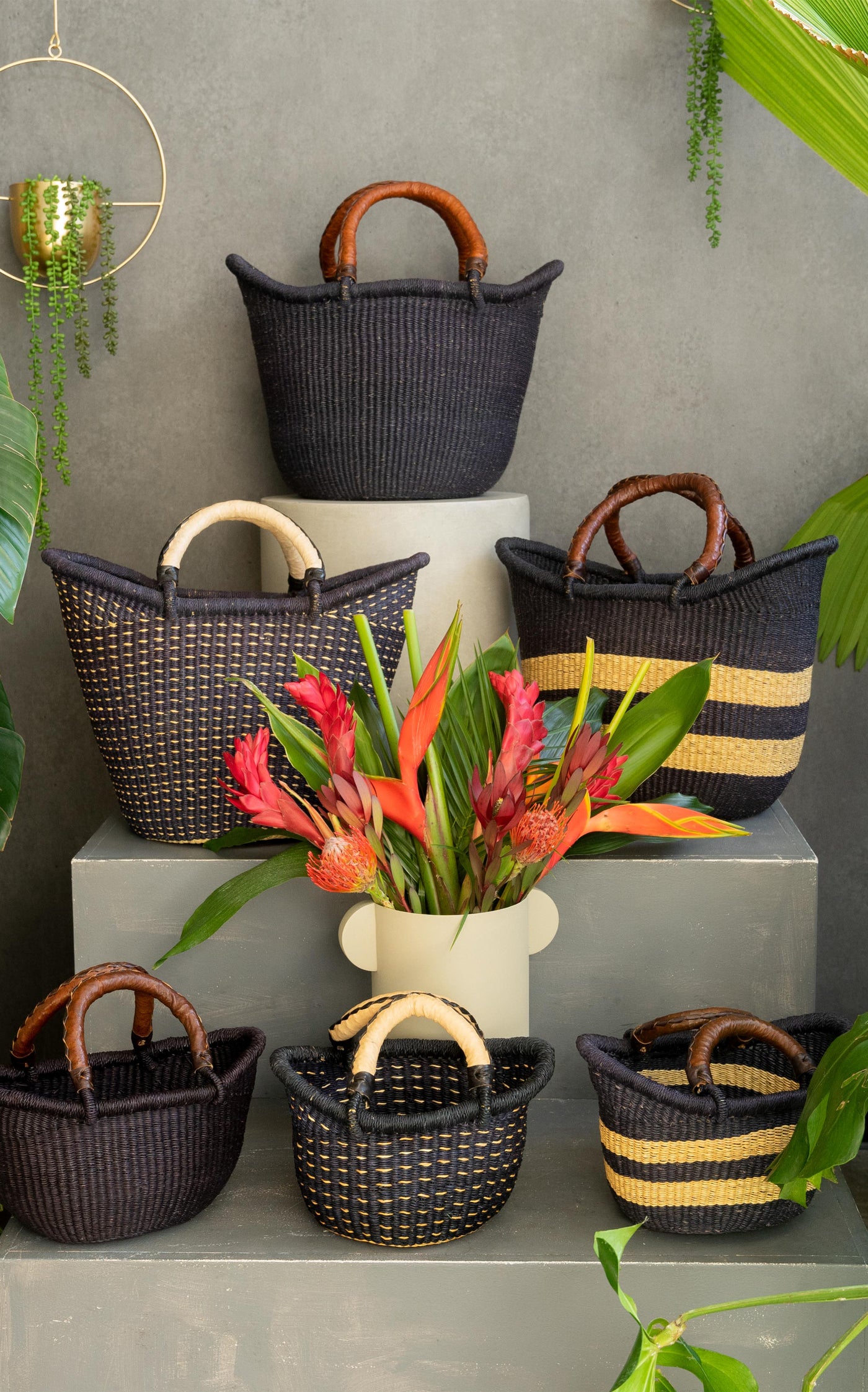 The Grand Victoria Basket No. 3